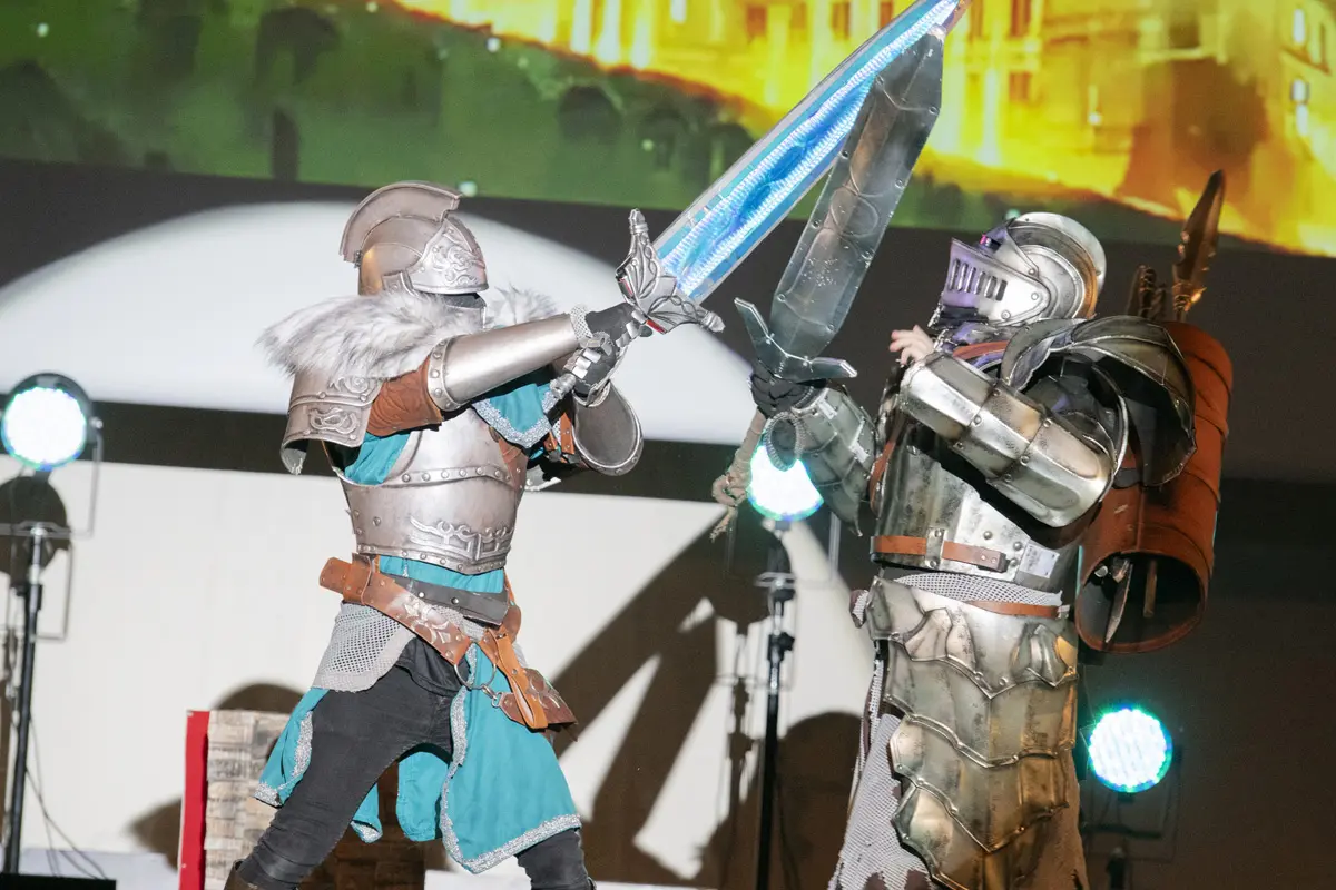 32_688d547bb37874144af672fd_32