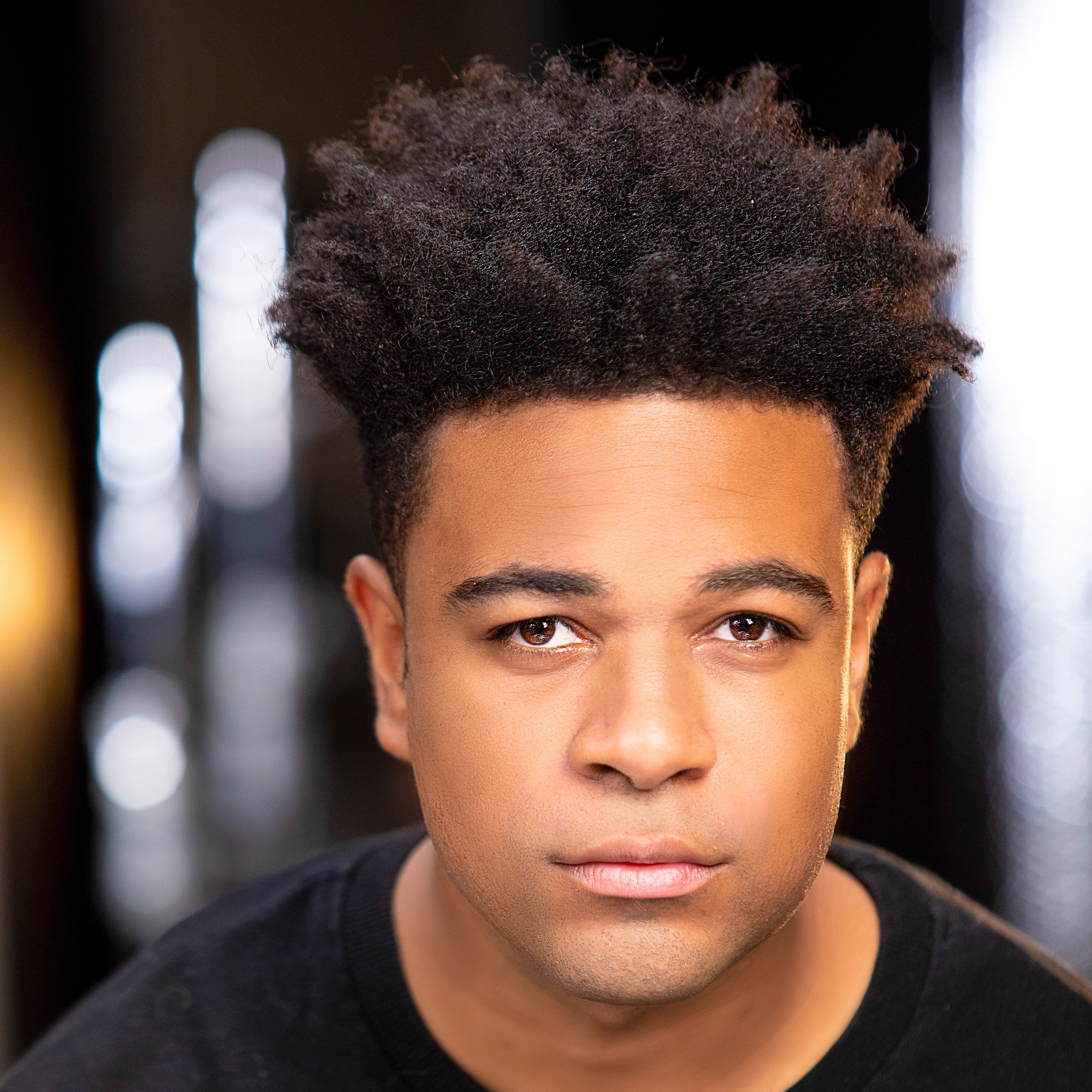 Zeno Robinson at Youmacon